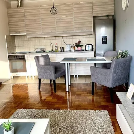 Sunkissed Appartamento Belgrado